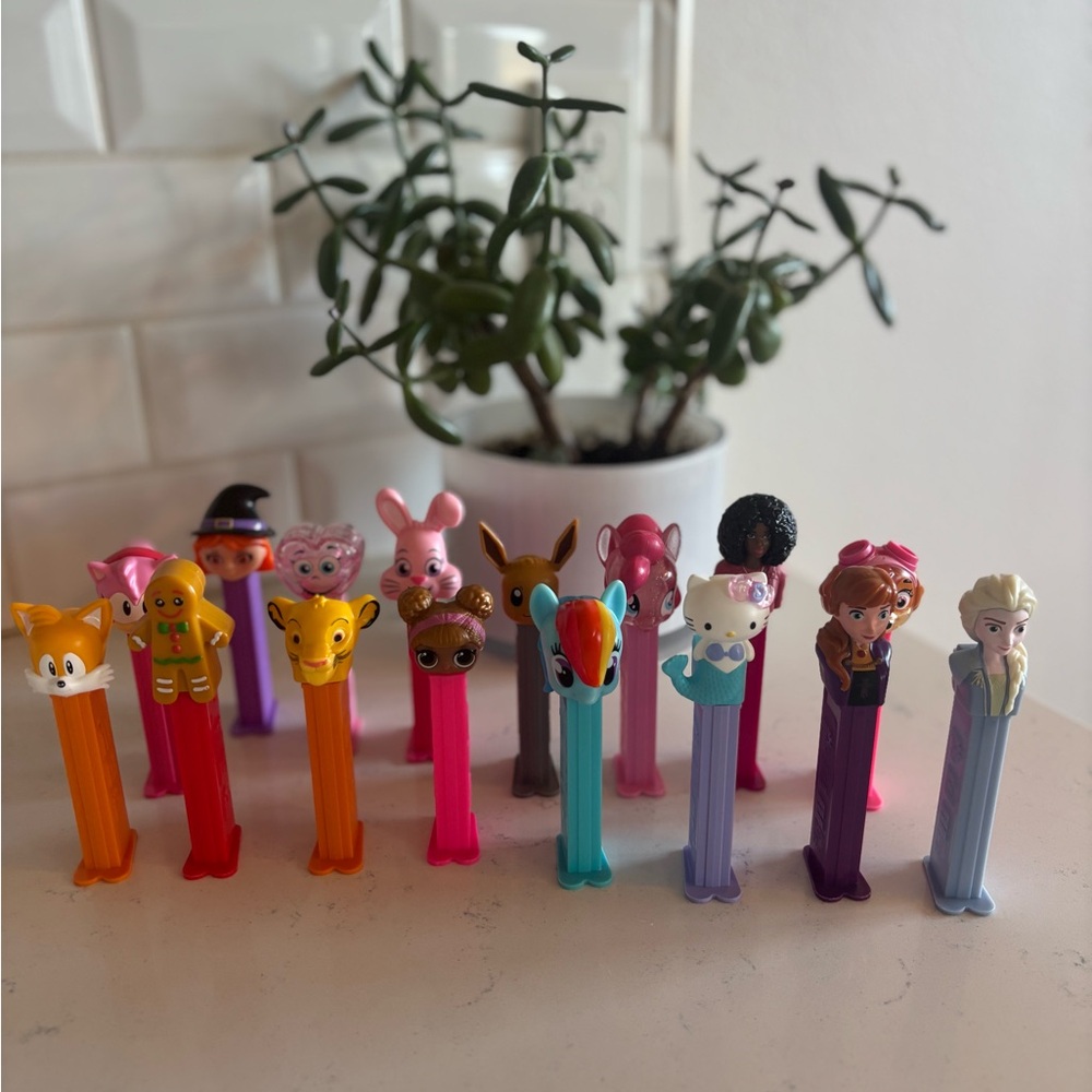 Colorful Character Pez Dispensers Set
